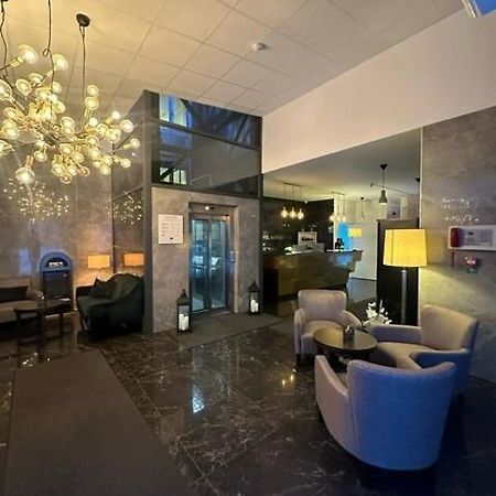 Almnaes Park Hotel Södertälje Eksteriør billede