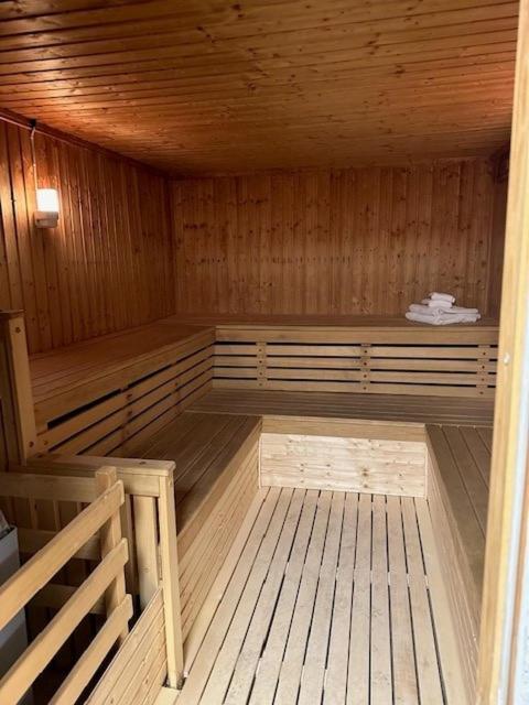 Almnaes Park Hotel Södertälje Eksteriør billede