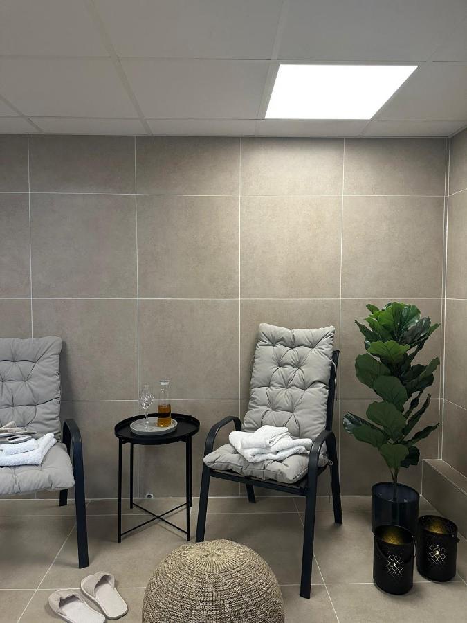 Almnaes Park Hotel Södertälje Eksteriør billede
