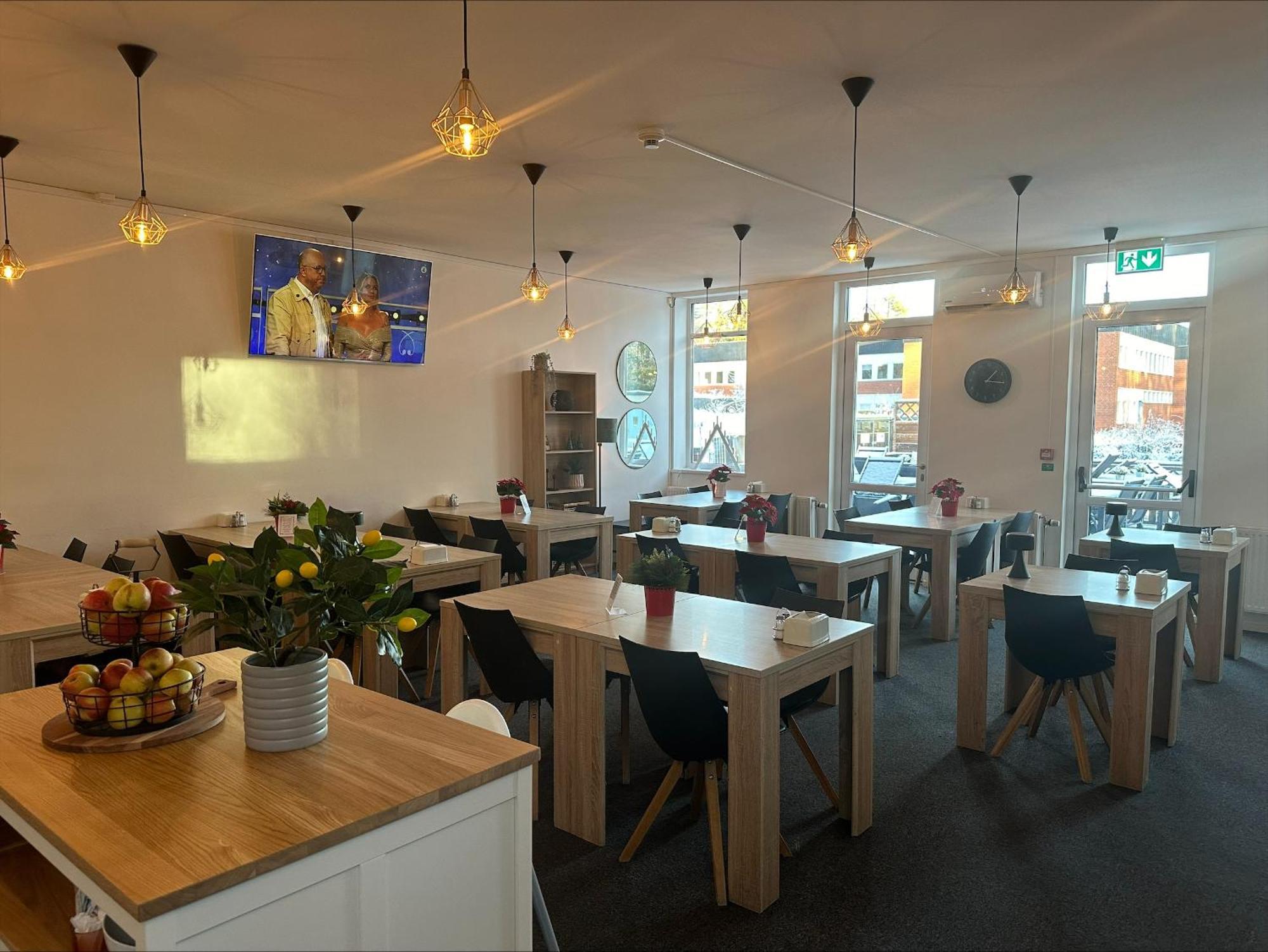 Almnaes Park Hotel Södertälje Eksteriør billede