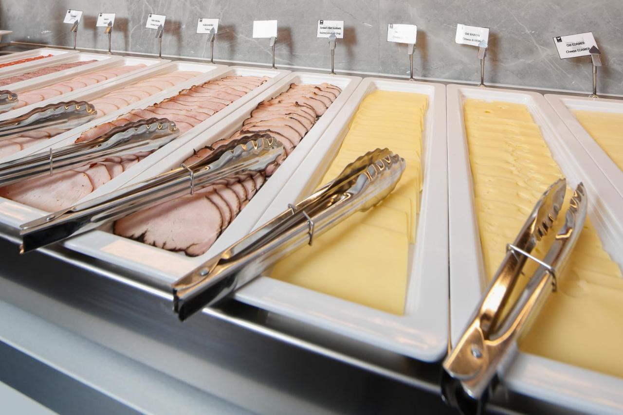 Almnaes Park Hotel Södertälje Eksteriør billede